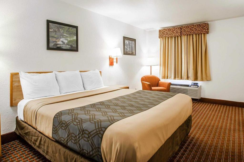 Econo Lodge Truman Inn Sedalia Εξωτερικό φωτογραφία