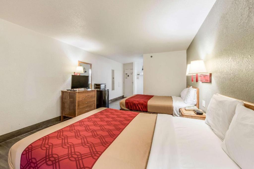 Econo Lodge Truman Inn Sedalia Εξωτερικό φωτογραφία