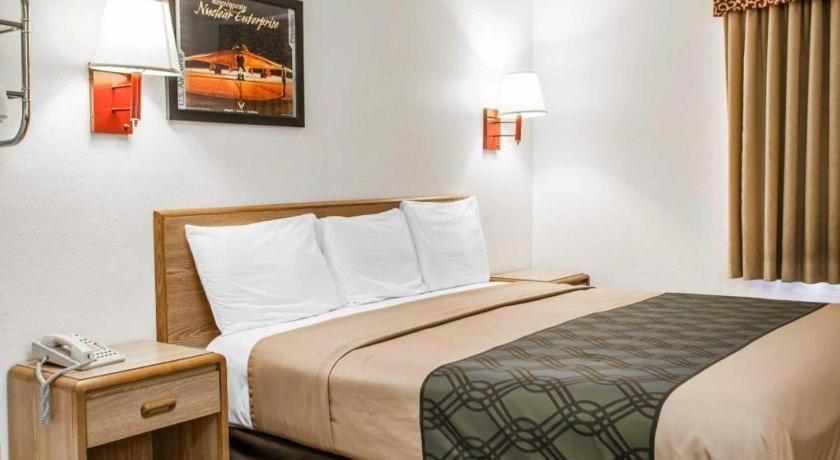 Econo Lodge Truman Inn Sedalia Εξωτερικό φωτογραφία