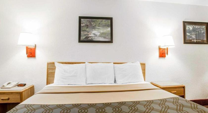 Econo Lodge Truman Inn Sedalia Εξωτερικό φωτογραφία