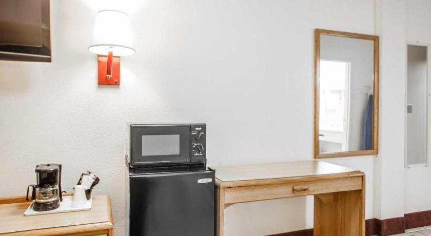 Econo Lodge Truman Inn Sedalia Εξωτερικό φωτογραφία